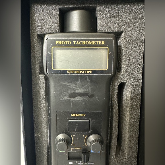 EXTECH 461825 Combination Photo-Tachometer and Stroboscope w/ Case Calibrated - Picture 5 of 14